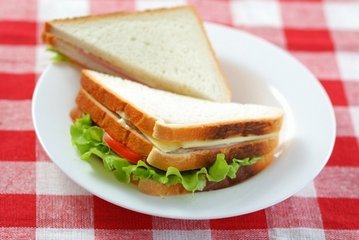 自制三明治,做法简单的营养早餐,早上你想来一份吗