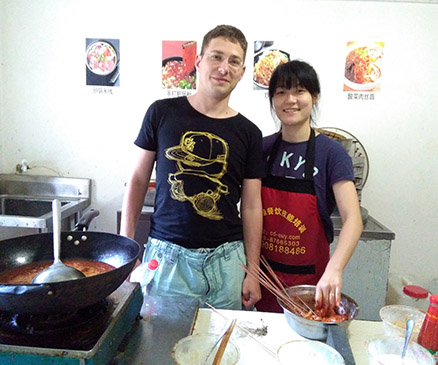 外国学员学火锅 外国学员学火锅