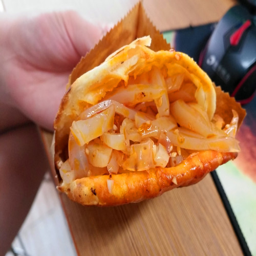 锅盔夹凉粉 锅盔夹凉粉