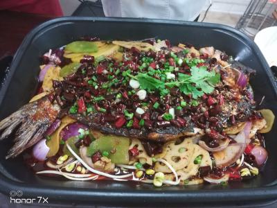 万州烤鱼技术培训哪里好？kaiyun体育平台app下载安装特制烤箱秘方炖煮