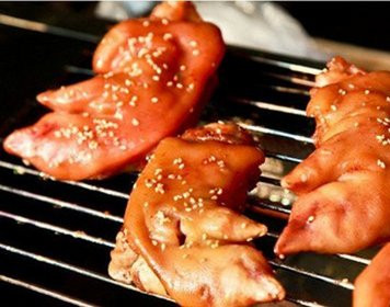 20190815162505395892.jpg 烤猪蹄1.jpg