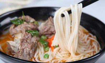 四川羊肉粉技术培训班哪里好?全程手把手的教