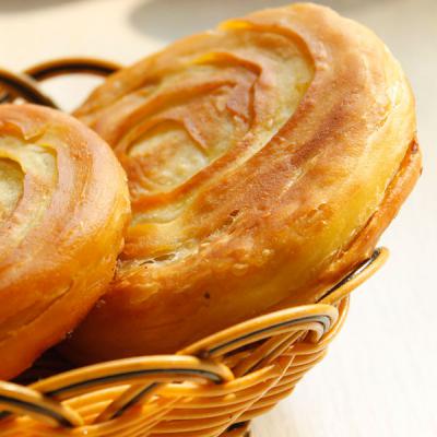 学军屯锅盔技术做法哪里正宗?老师在旁边指导